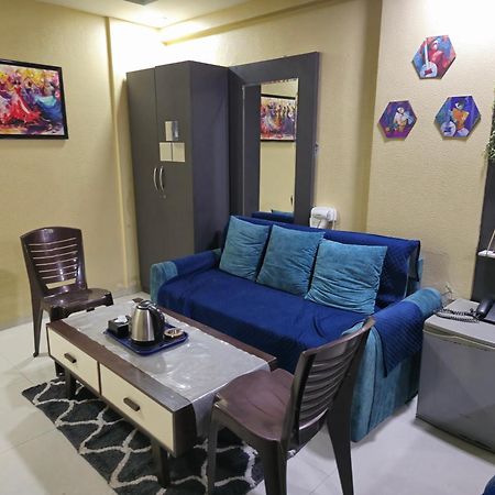 Hotel Mari Aai Residency Navi Mumbai Buitenkant foto