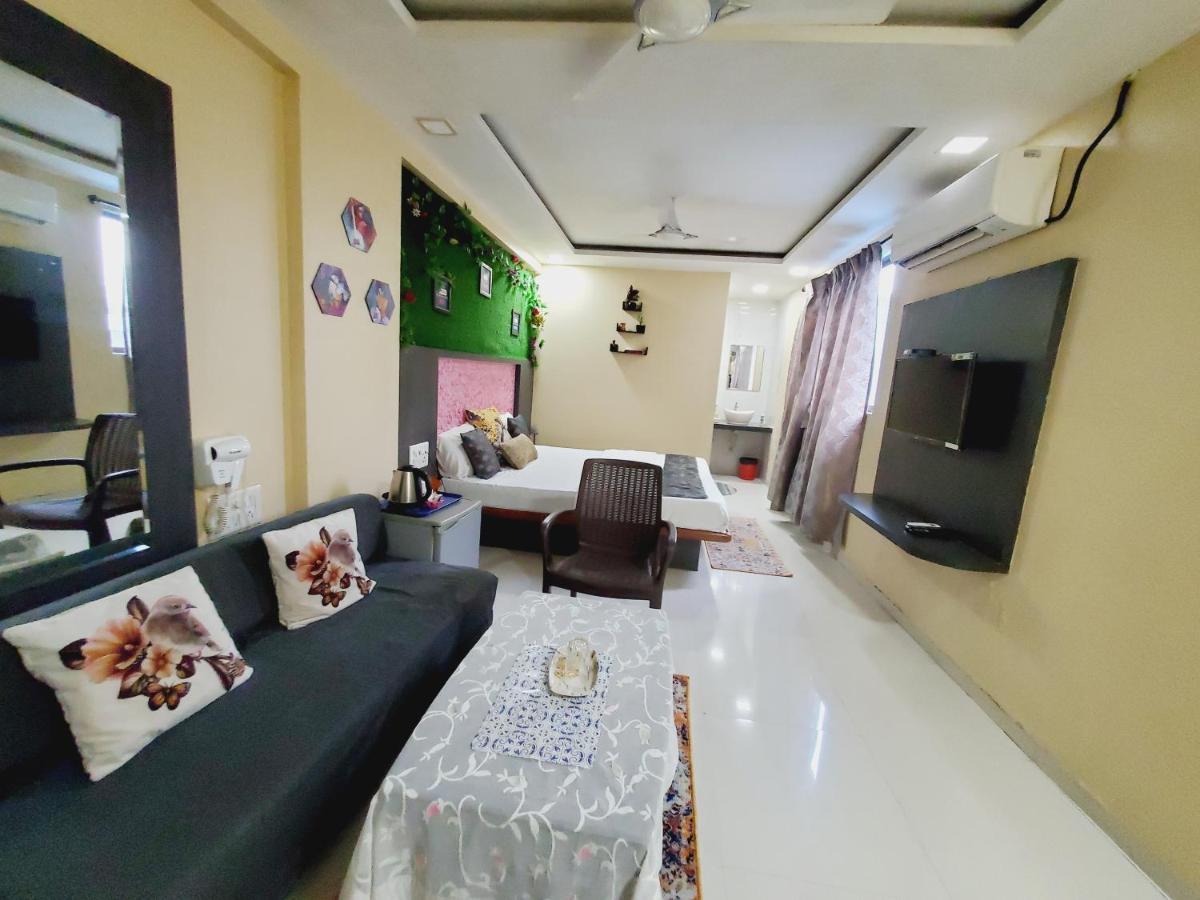 Hotel Mari Aai Residency Navi Mumbai Buitenkant foto