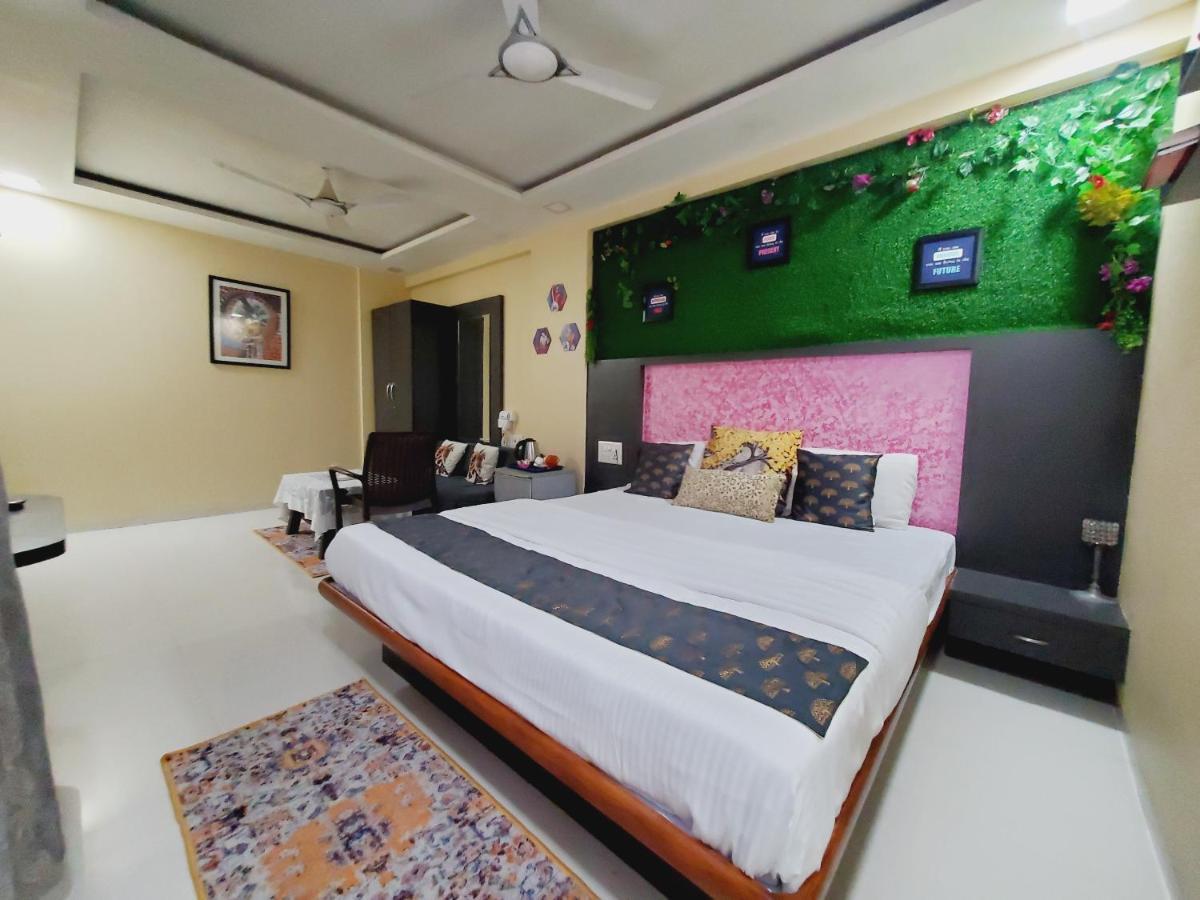 Hotel Mari Aai Residency Navi Mumbai Buitenkant foto