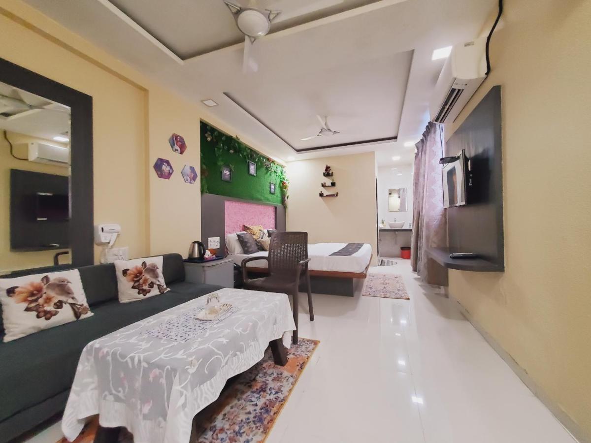 Hotel Mari Aai Residency Navi Mumbai Buitenkant foto