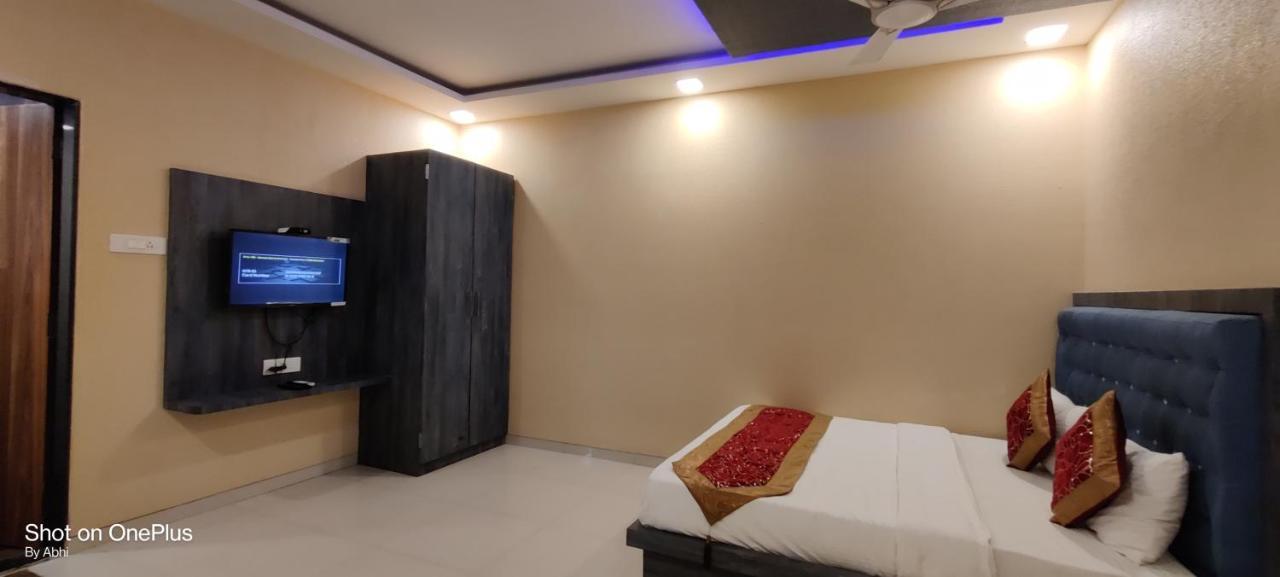 Hotel Mari Aai Residency Navi Mumbai Buitenkant foto
